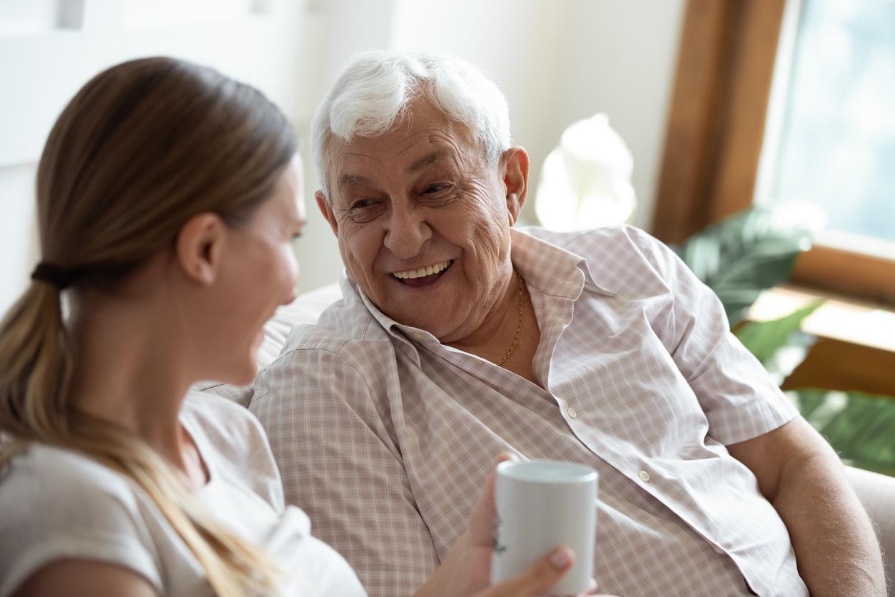 Seniors: nothing beats physical contact to combat loneliness 