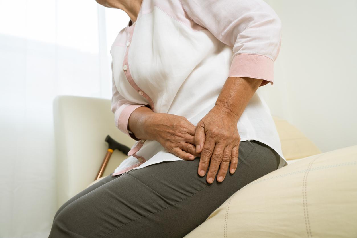 Hip fracture: women more likely to suffer early in life