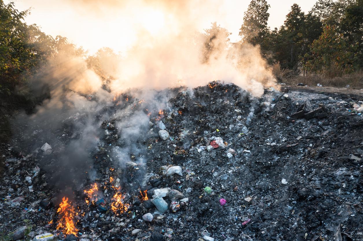 Plus de polluants dans le lait maternel des femmes exposées aux émissions des incinérateurs de déchets 