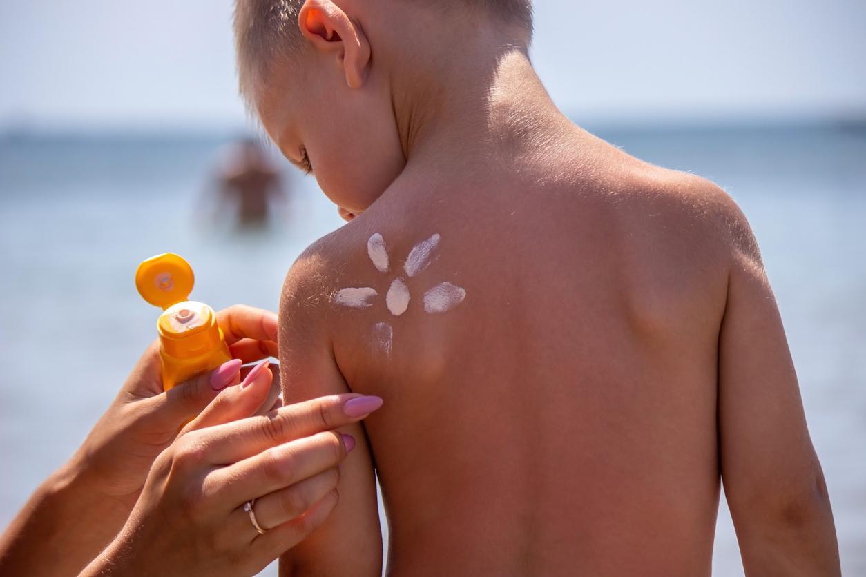 Anti-sunscreen, a dangerous trend spreading on social networks 