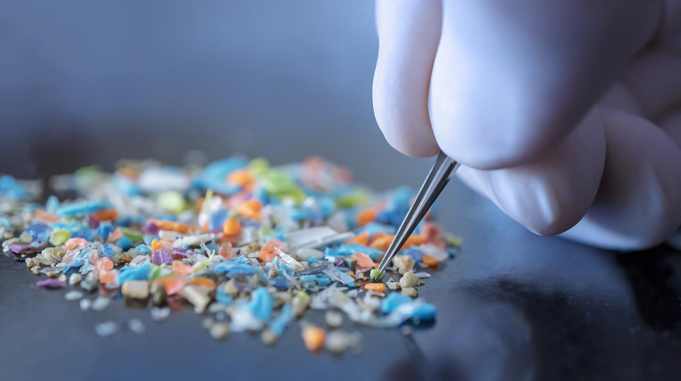 Microplastics: which countries eat and breathe the most of them?