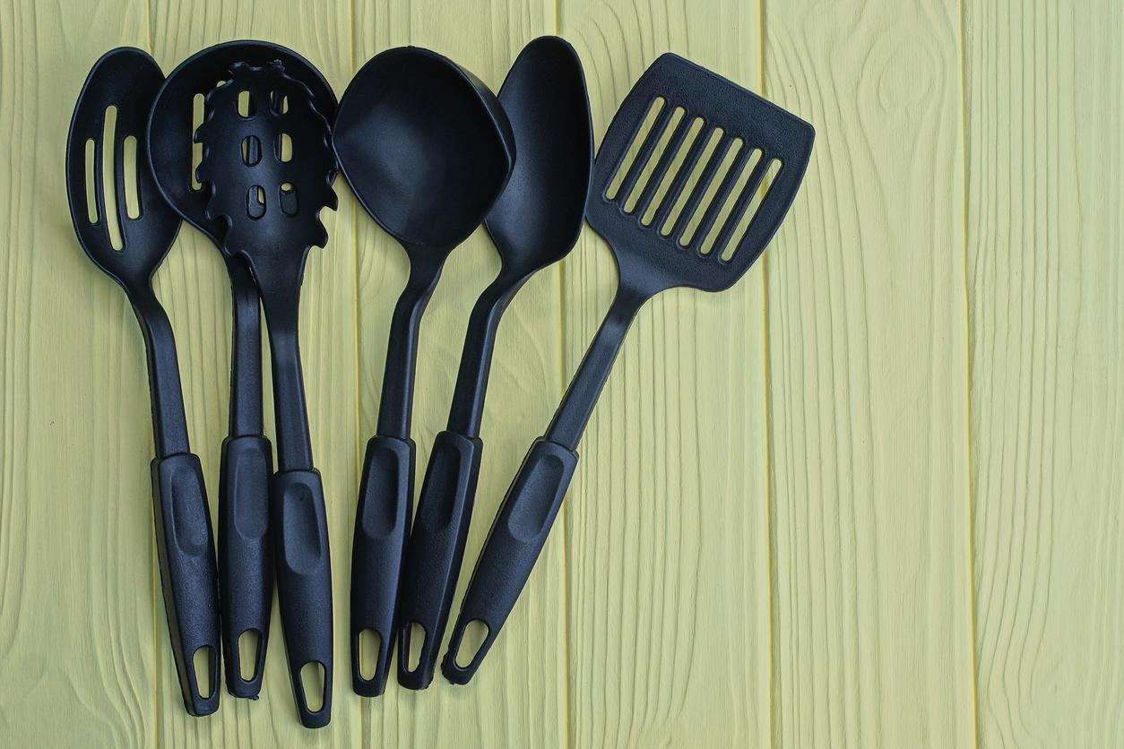 Toys, kitchen utensils... black plastic items increase your cancer risk