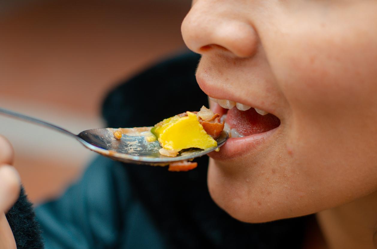 An artificial mouth to understand food processing