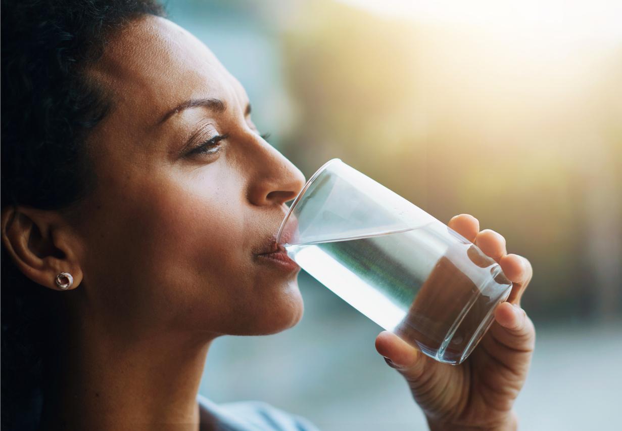 Poids, glycémie, cystites... Pourquoi boire de l’eau est bon pour la santé