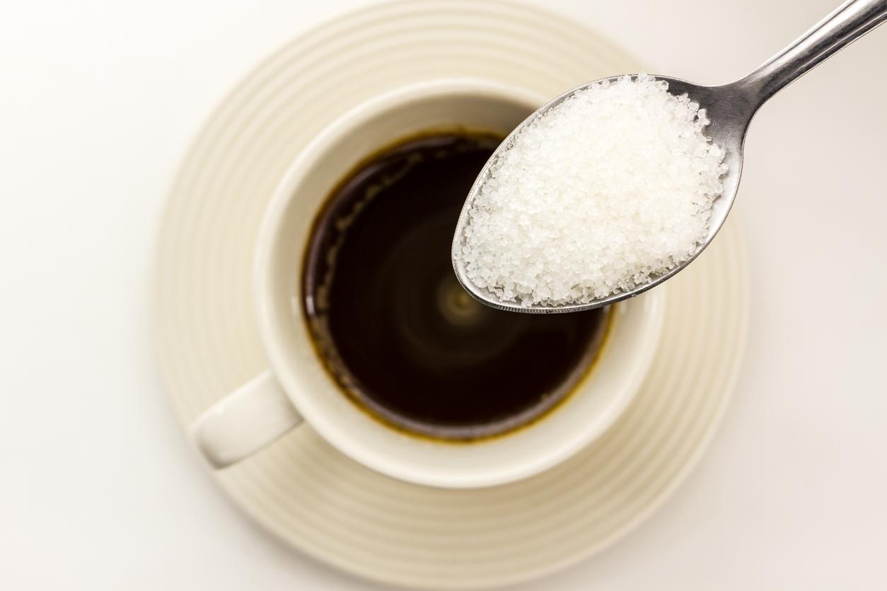 Drinking coffee against diabetes? Yes but without sugar