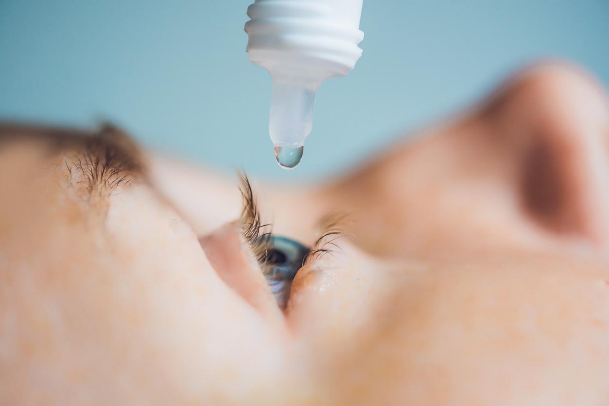 How does stress make dry eyes worse?