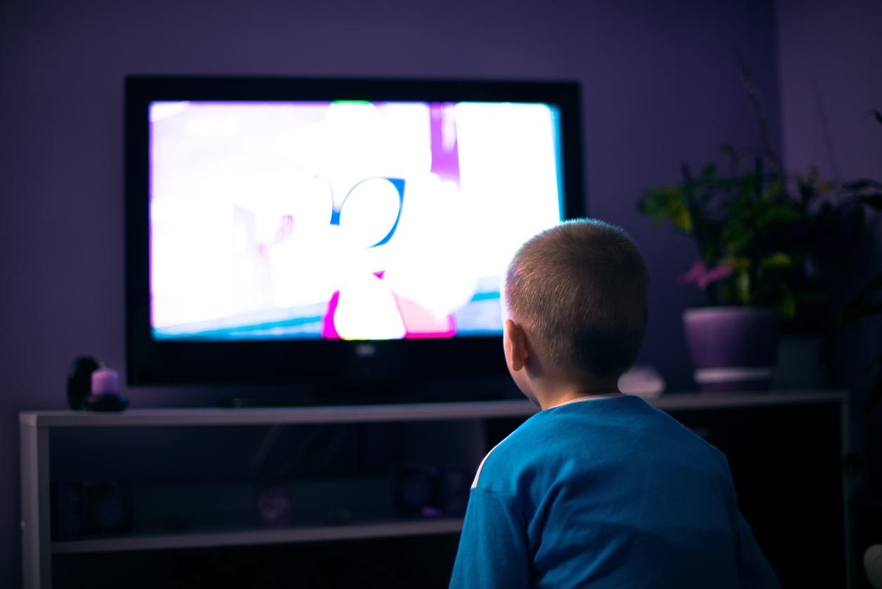 Violence à la télévision : quelles conséquences sur les enfants ?