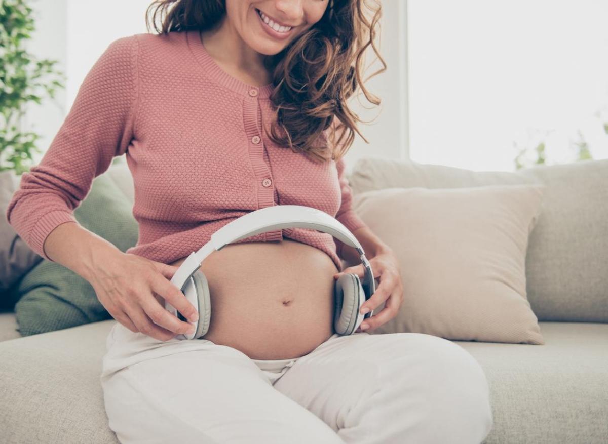 Musique pendant la grossesse : Quel impact sur bébé ? Positif ou