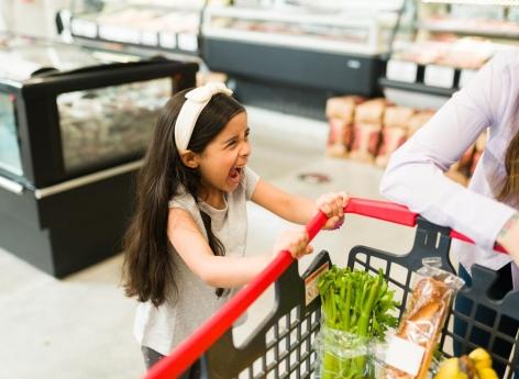 Comment réagir face aux colères d'un enfant dans les lieux publics ?