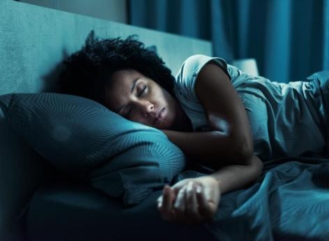 Pourquoi les femmes ont-elles un sommeil moins réparateur que les hommes ?