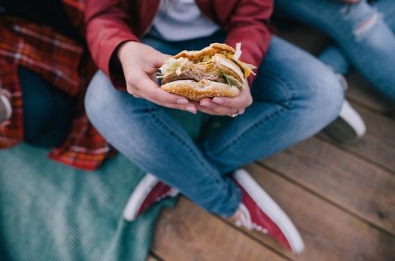 Un régime malsain durant l'enfance favoriserait l'impulsivité à l'âge adulte