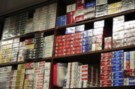 Public health: tobacco manufacturers impose their law