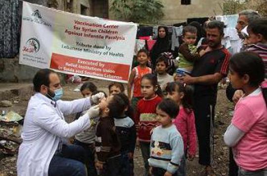 Polio: mass vaccination campaign in the Middle East