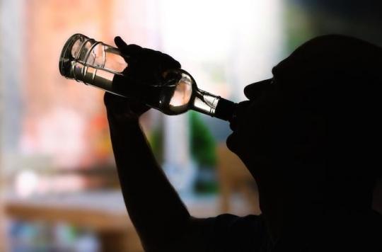 Alcohol: moderate drinkers have less dementia than abstainers 