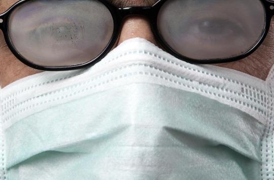 Wearing a mask: how to avoid glasses fogging up