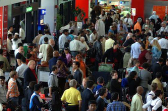 Ebola: France plans to introduce controls at its airports