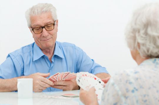 Stroke: playing cards for a successful rehabilitation