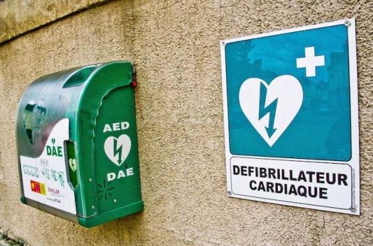 Sports clubs: heart defibrillators save lives