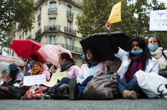 Midwives defend their cause in front of France Télévisions