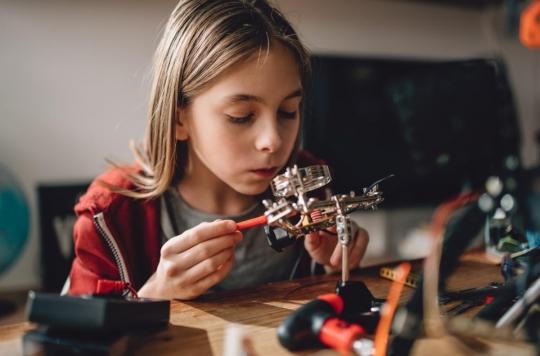 Tinkering improves… our language skills