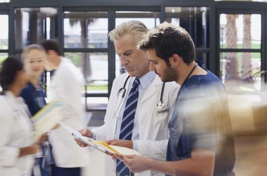 The French and the doctors are opposed on the place of the hospital