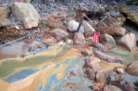 Mining pollution: when the river spits out its arsenic