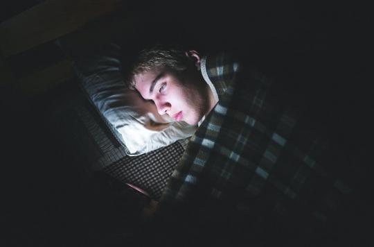 Teen sleep: sleeping less than 7 hours a night reduces gray matter