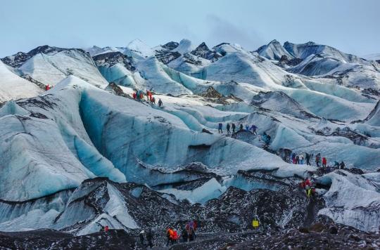 The next epidemic could emerge because of viruses trapped in the ice