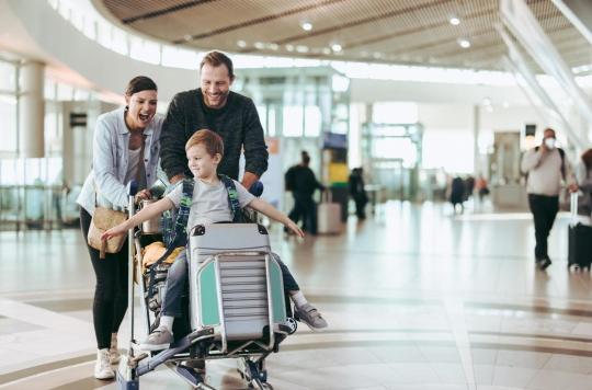 Emigrating with a child: how to talk to him about it?