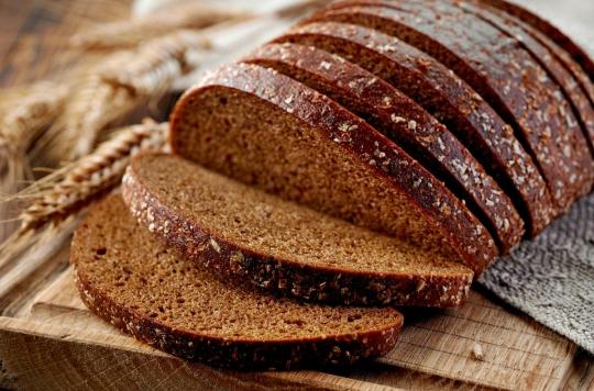 Stress and Depression: Eating Whole Grain Rye Bread Reduces Serotonin