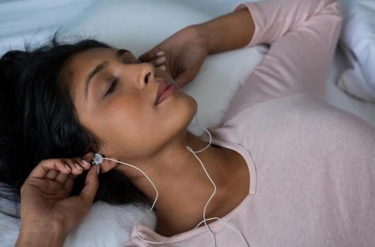 Sleep disorders: 2 out of 3 people listen to music to fall asleep