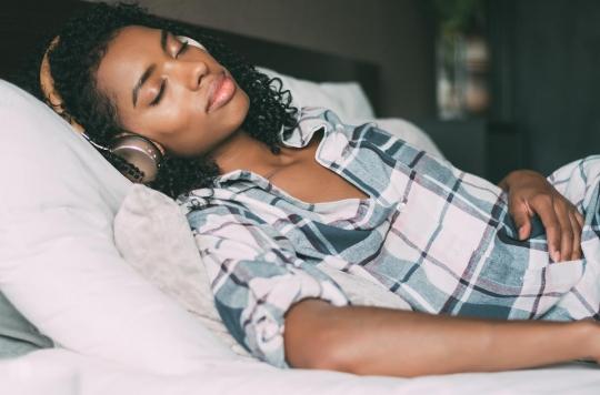 To fall asleep well, let yourself be lulled by music