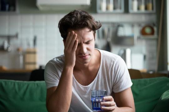 No, you should not take paracetamol in case of a hangover