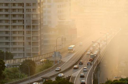 Urban planning: the unemployment rate is correlated with exposure to air pollution