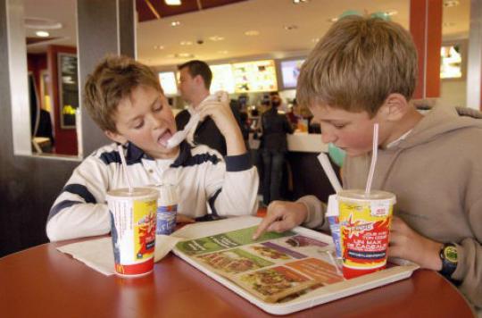 Fast food: scientists call for limiting calories on “children’s menus”