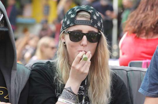 Cannabis: increasing use among young French women