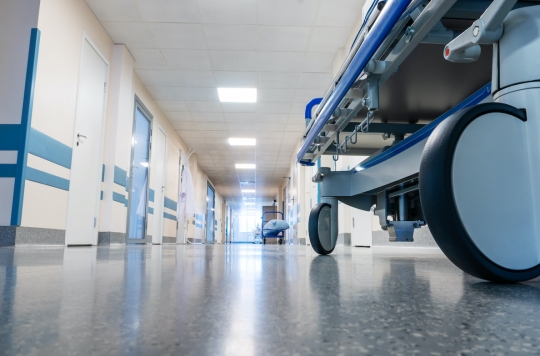 Nosocomial infections: the floor of hospitals would be a paradise for bacteria