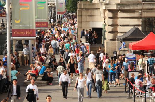 United Kingdom: six times higher increase in cancers in women