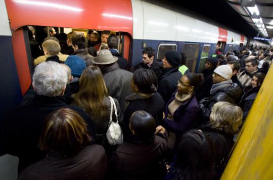 Paris: 100% of women harassed in public transport